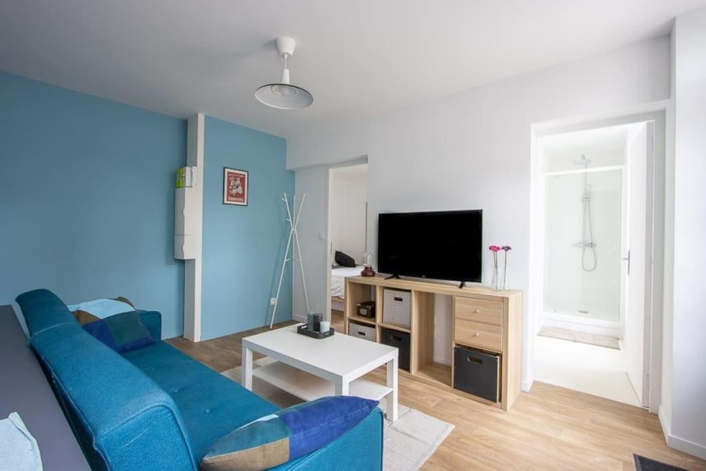 Appartement Avec Terrasse Et Parking, A Meaux Exteriör bild